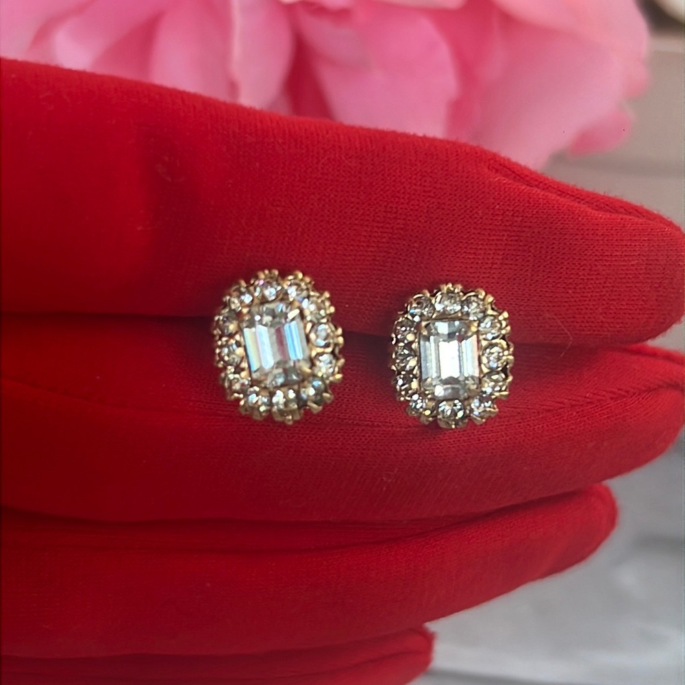 Vintage 1950’s screw backs crystals earrings gold tone